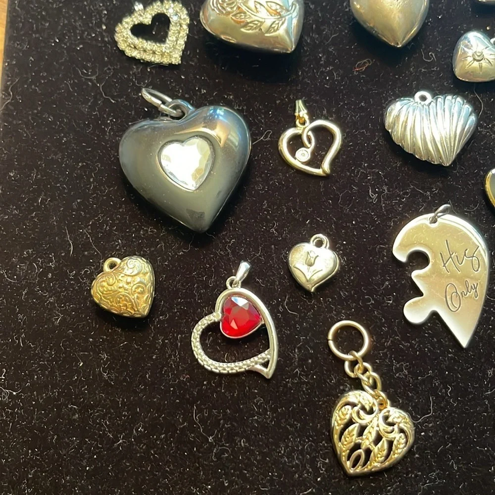Heart (17) Pendants & Charms. All different. P